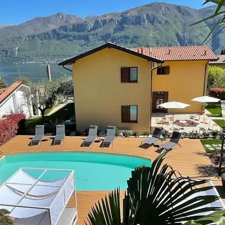 Charming Boutique 4*