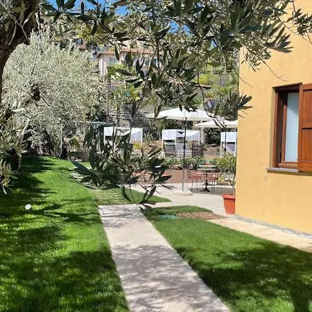 Bed and breakfast Charming Boutique 2*