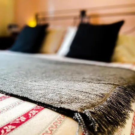 Charming Boutique Bed & Breakfast 4*