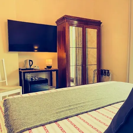 فندق مبيت وإفطار Charming Boutique 2*